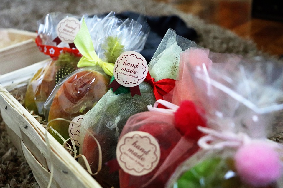 Ručně dělaná voňavá mýdla.